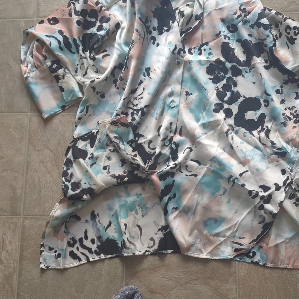 Colorful blouse - Picture 3 of 8